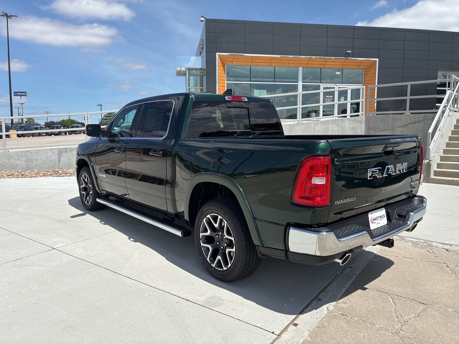 2026 RAM Ram 1500 RAM 1500 LARAMIE CREW CAB 4X4 5'7' BOX