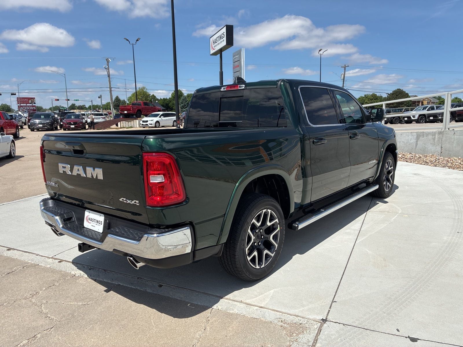 2026 RAM Ram 1500 RAM 1500 LARAMIE CREW CAB 4X4 5'7' BOX