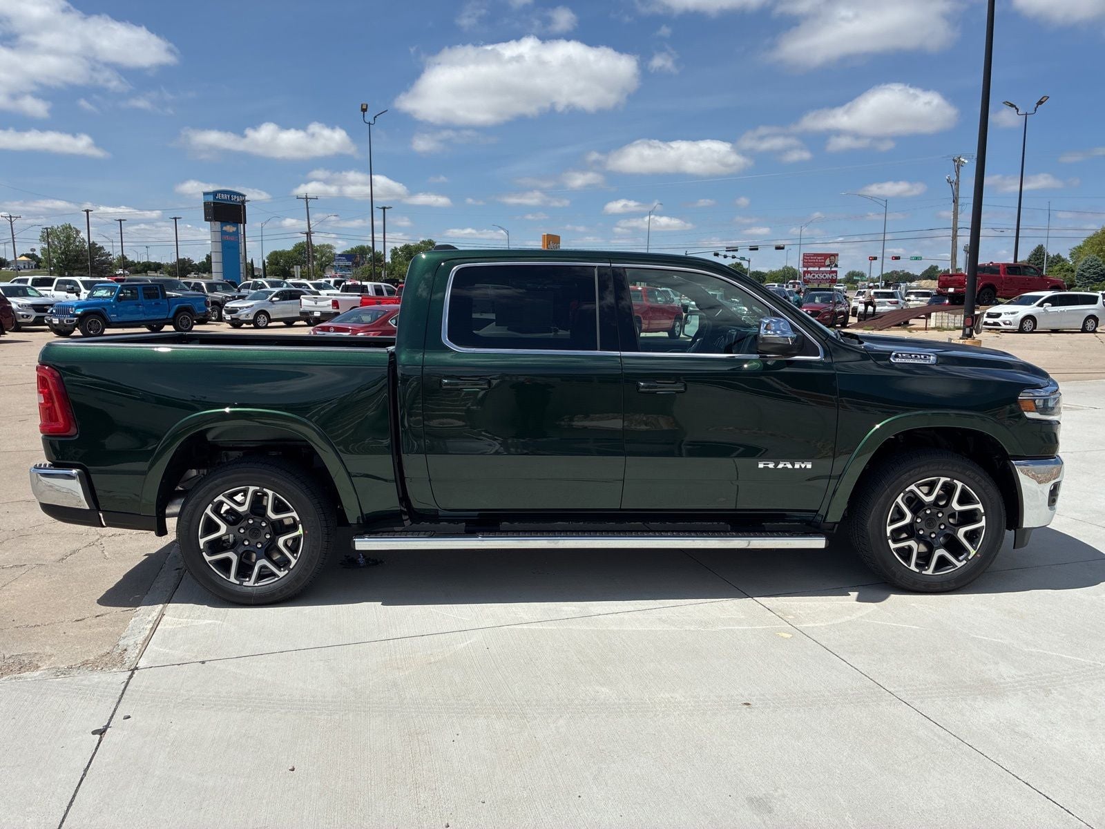 2026 RAM Ram 1500 RAM 1500 LARAMIE CREW CAB 4X4 5'7' BOX