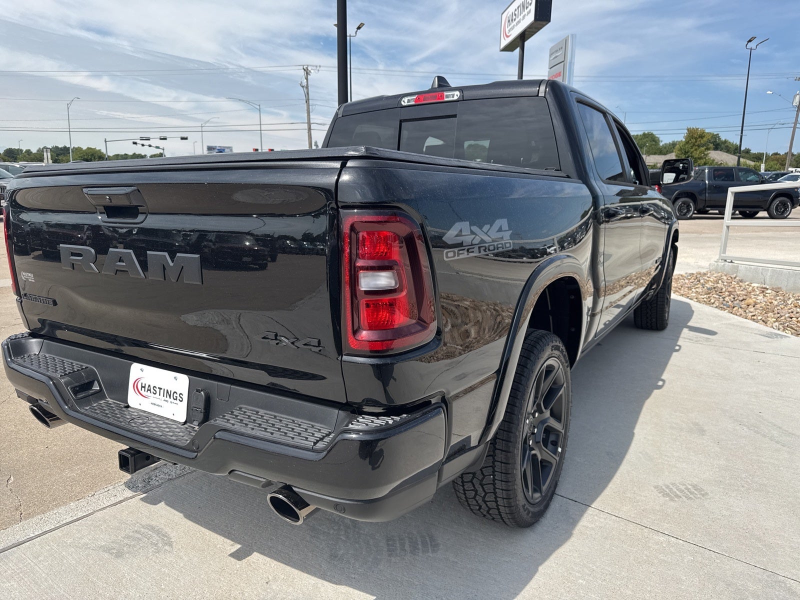 2026 RAM Ram 1500 RAM 1500 LARAMIE CREW CAB 4X4 5'7' BOX