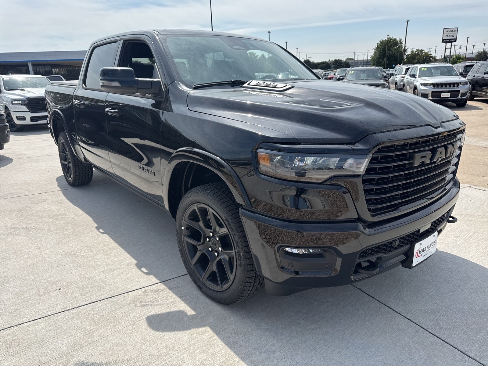 2026 RAM Ram 1500 RAM 1500 LARAMIE CREW CAB 4X4 5'7' BOX
