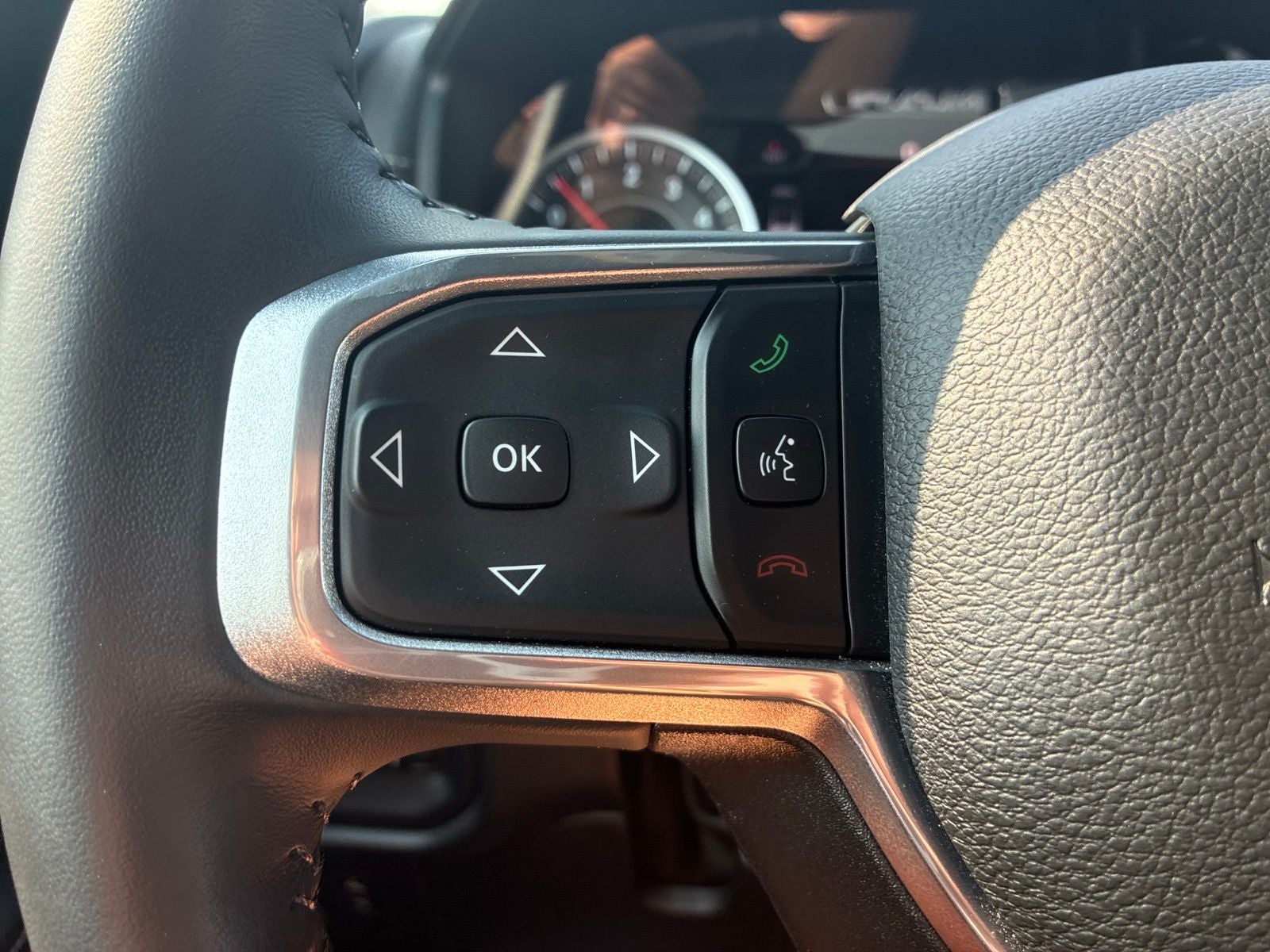 2023 RAM 1500 Laramie Crew Cab 4x4 5'7' Box