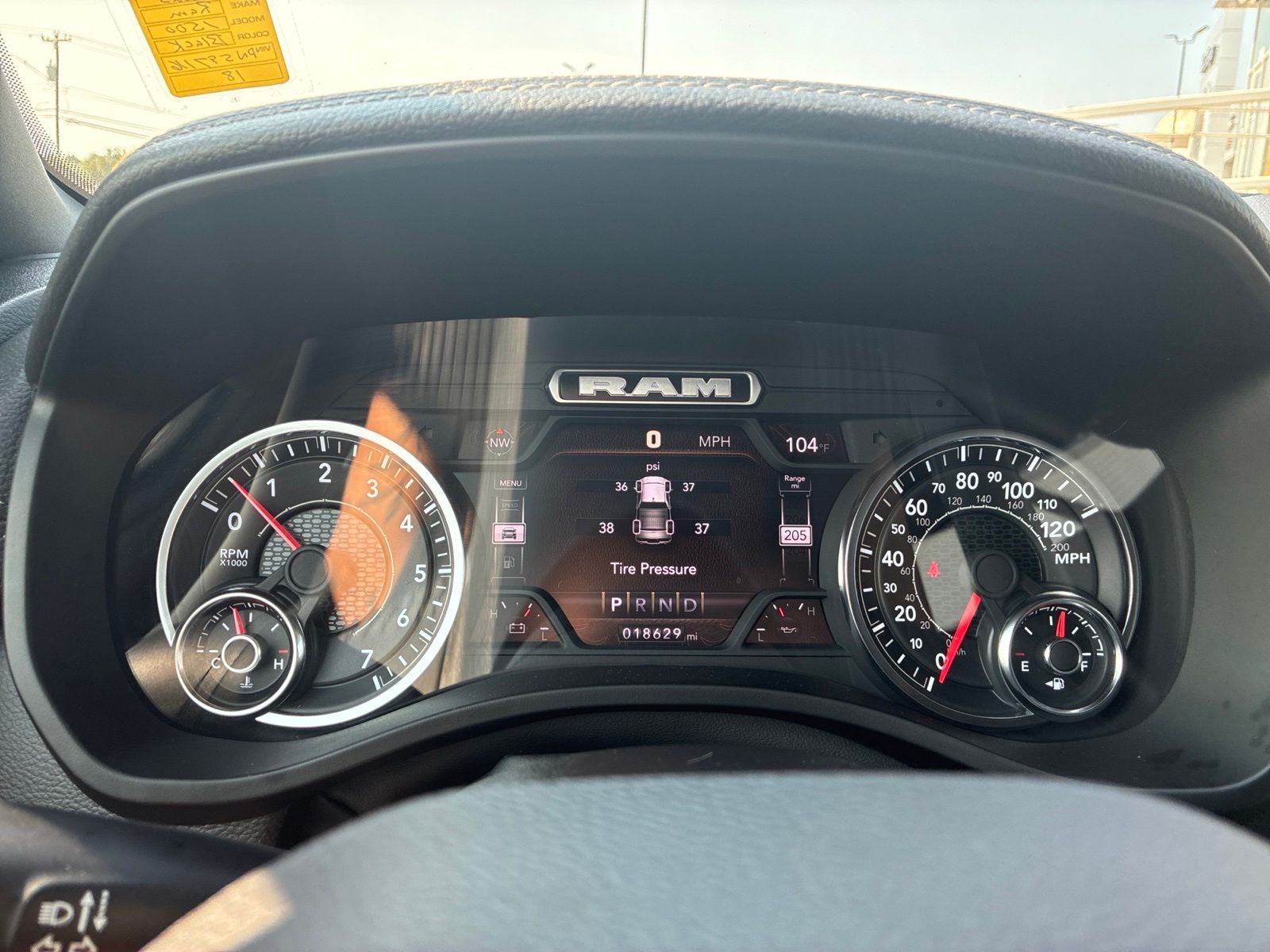 2023 RAM 1500 Laramie Crew Cab 4x4 5'7' Box