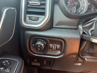 2023 RAM 1500 Laramie Crew Cab 4x4 5'7' Box