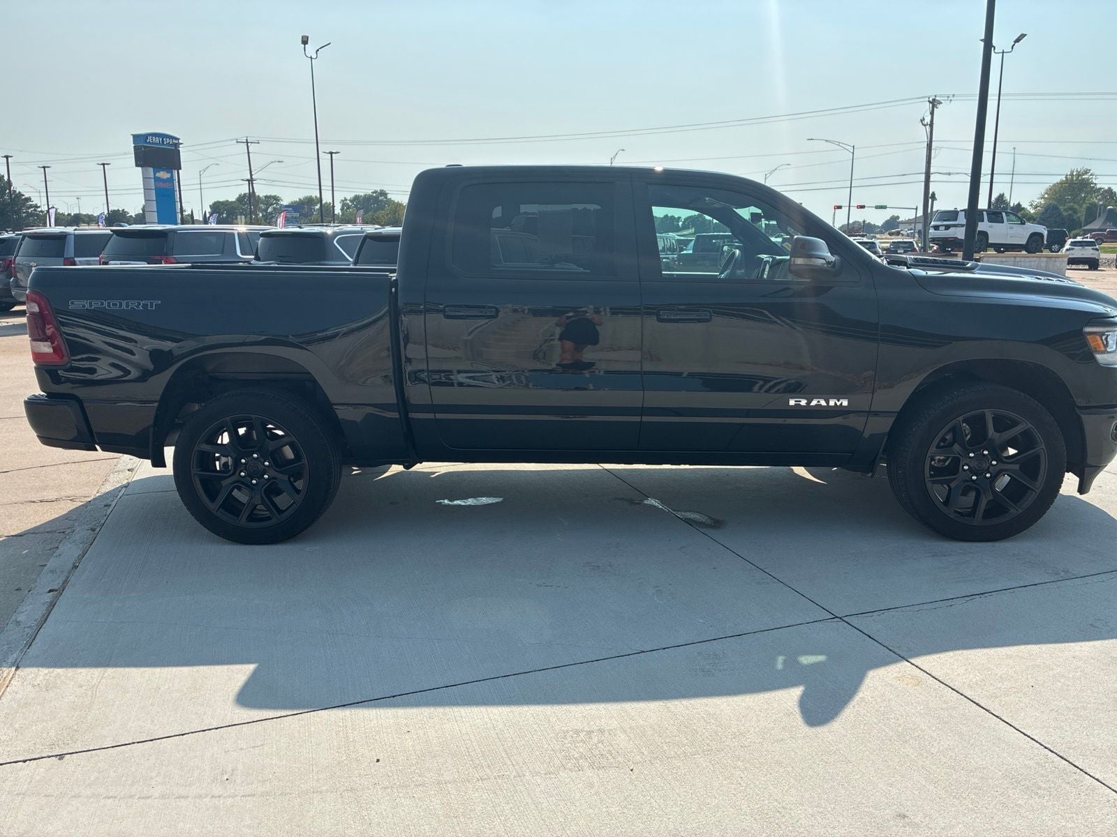 2023 RAM 1500 Laramie Crew Cab 4x4 5'7' Box