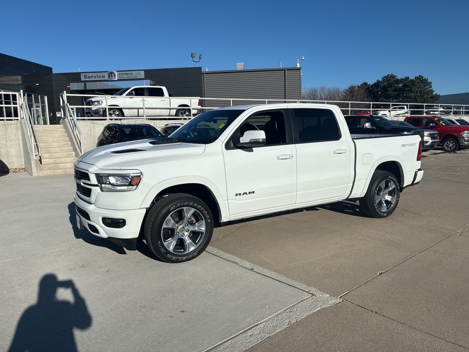 2022 RAM 1500 Laramie Crew Cab 4x4 5'7' Box