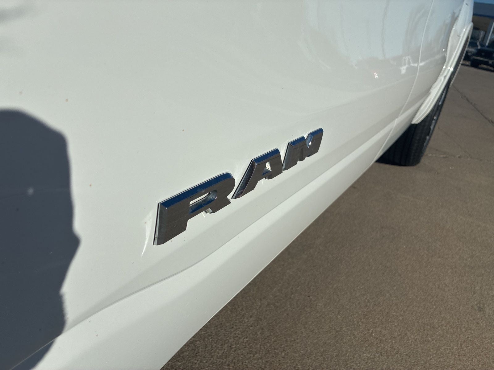 2022 RAM 1500 Laramie Crew Cab 4x4 5'7' Box