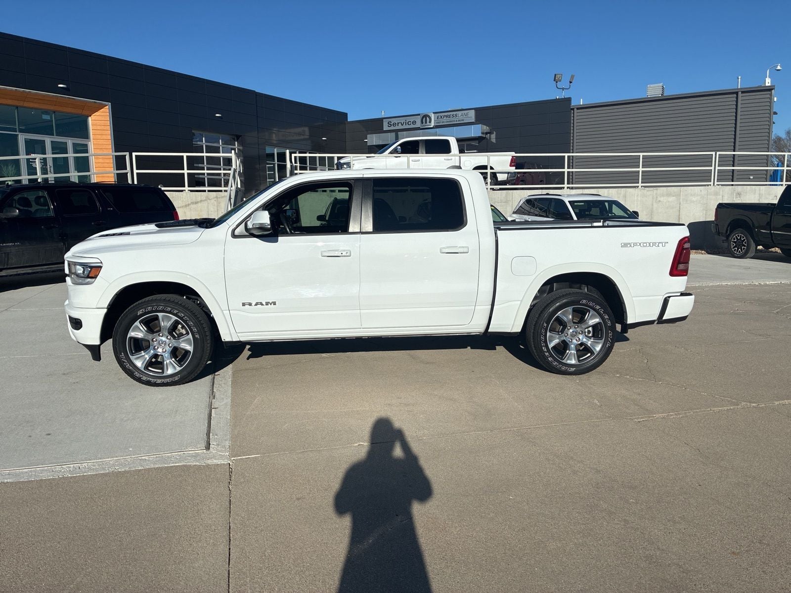 2022 RAM 1500 Laramie Crew Cab 4x4 5'7' Box
