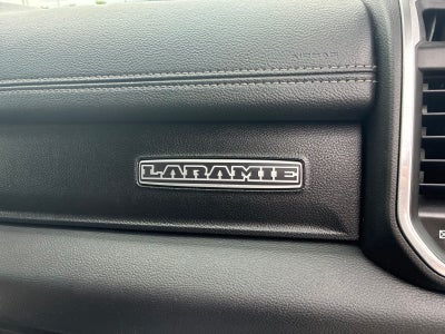 2020 RAM 1500 Laramie Crew Cab 4x4 5'7' Box