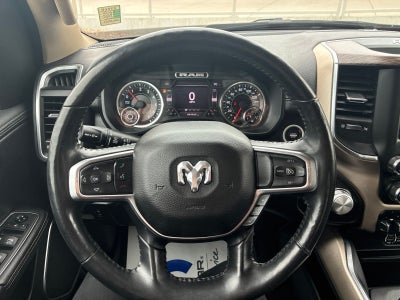 2020 RAM 1500 Laramie Crew Cab 4x4 5'7' Box