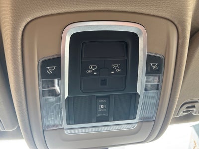 2020 RAM 1500 Laramie Crew Cab 4x4 5'7' Box
