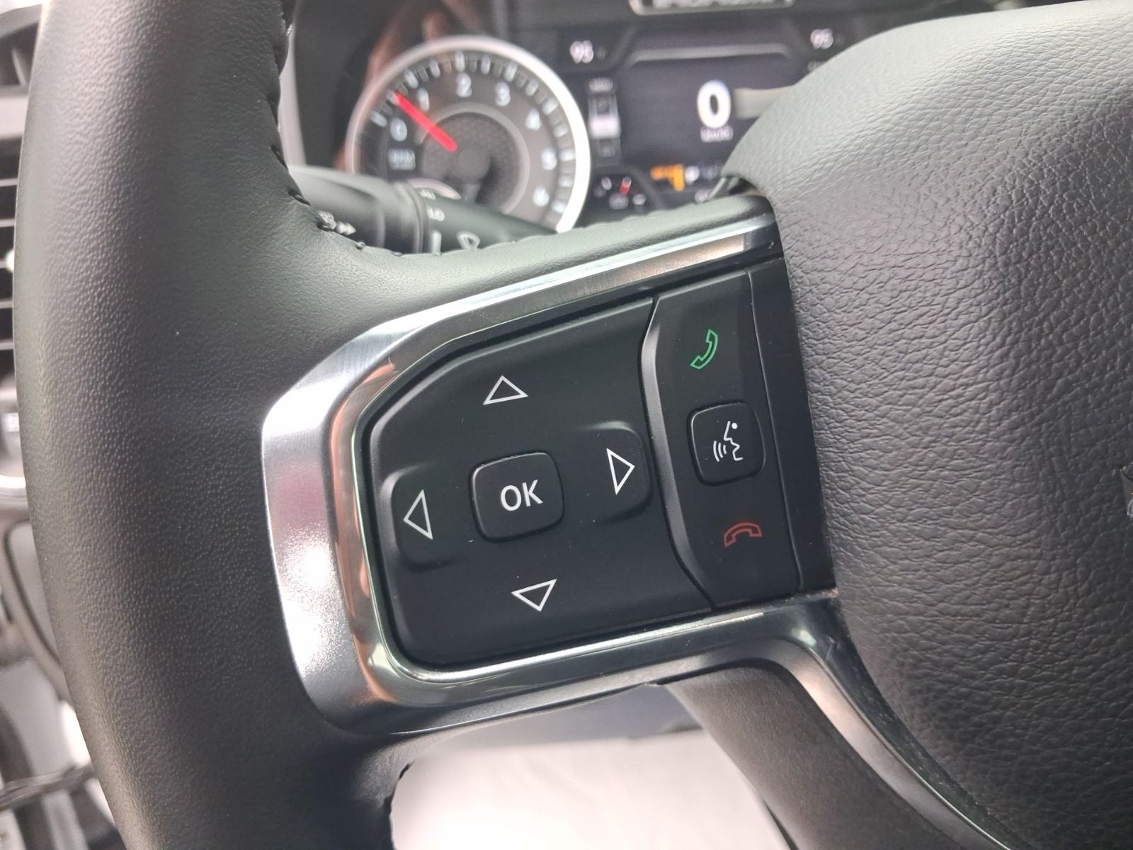 2024 RAM 1500 Laramie Crew Cab 4x4 5'7' Box