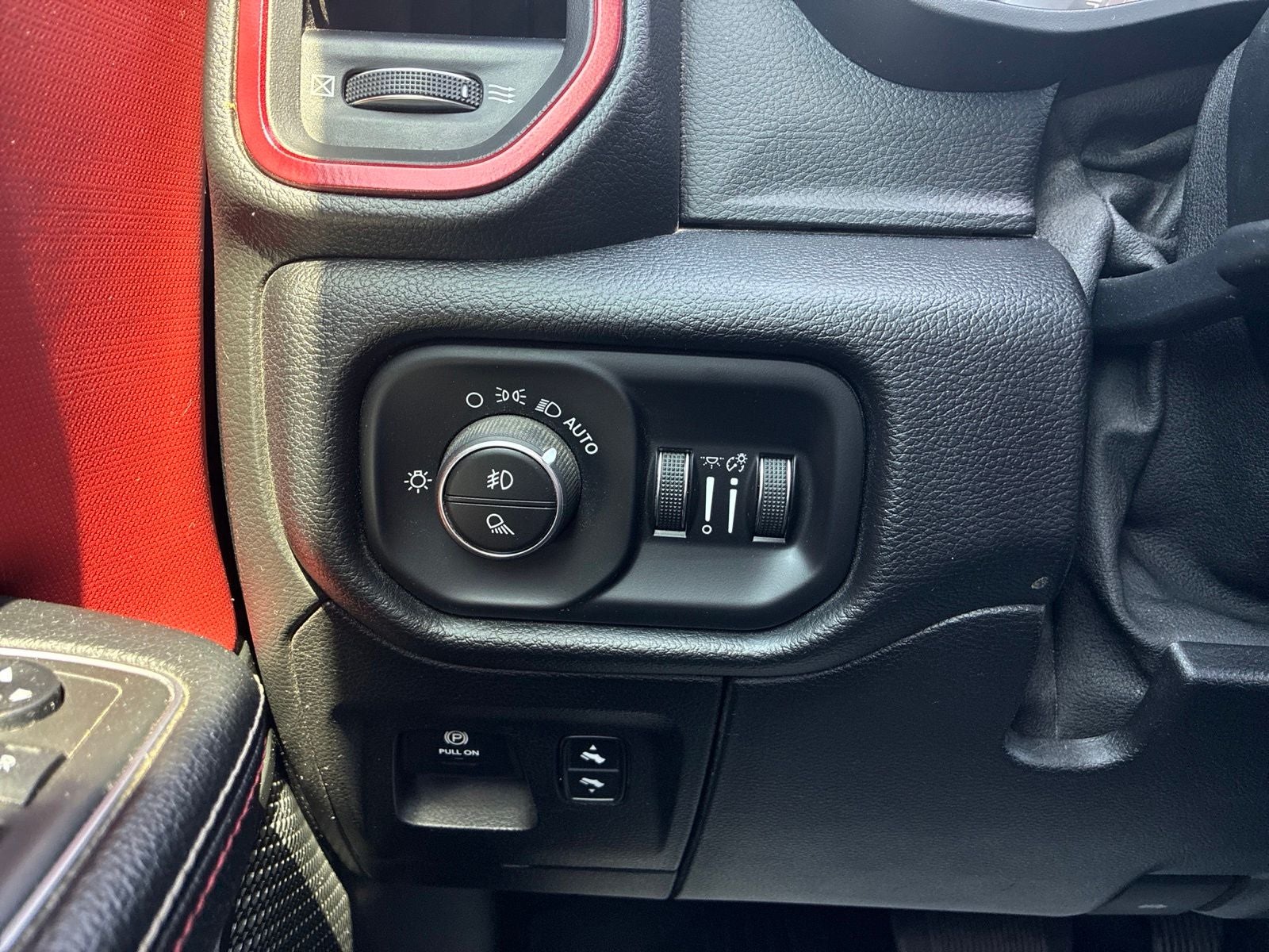 2019 RAM 1500 Rebel Crew Cab 4x4 5'7' Box