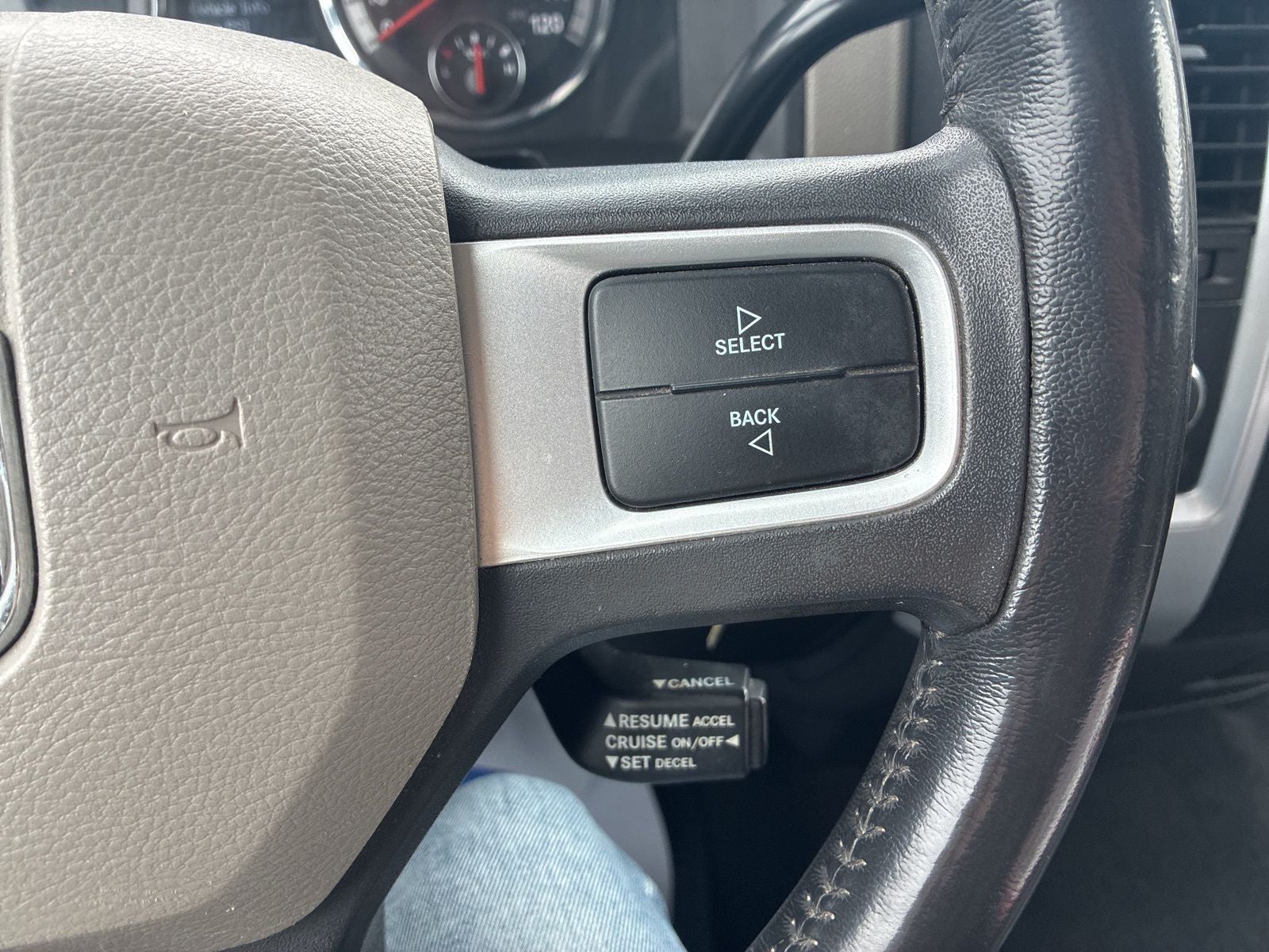 2010 Dodge Ram 1500 SLT/Sport/TRX