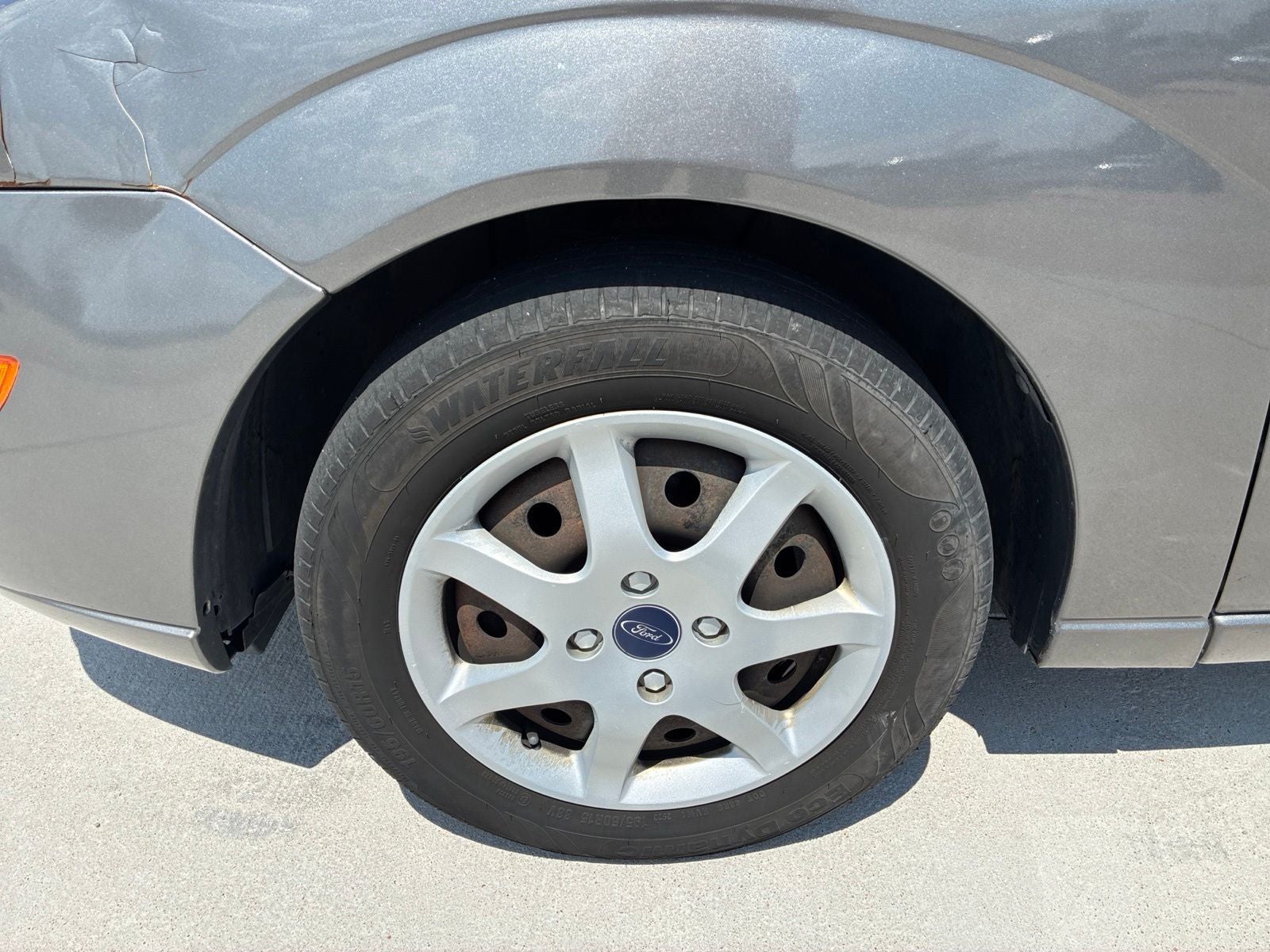 2005 Ford Focus ZX4