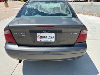 2005 Ford Focus ZX4
