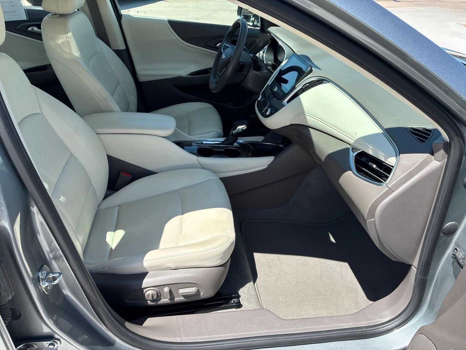 2023 Chevrolet Malibu FWD 2LT