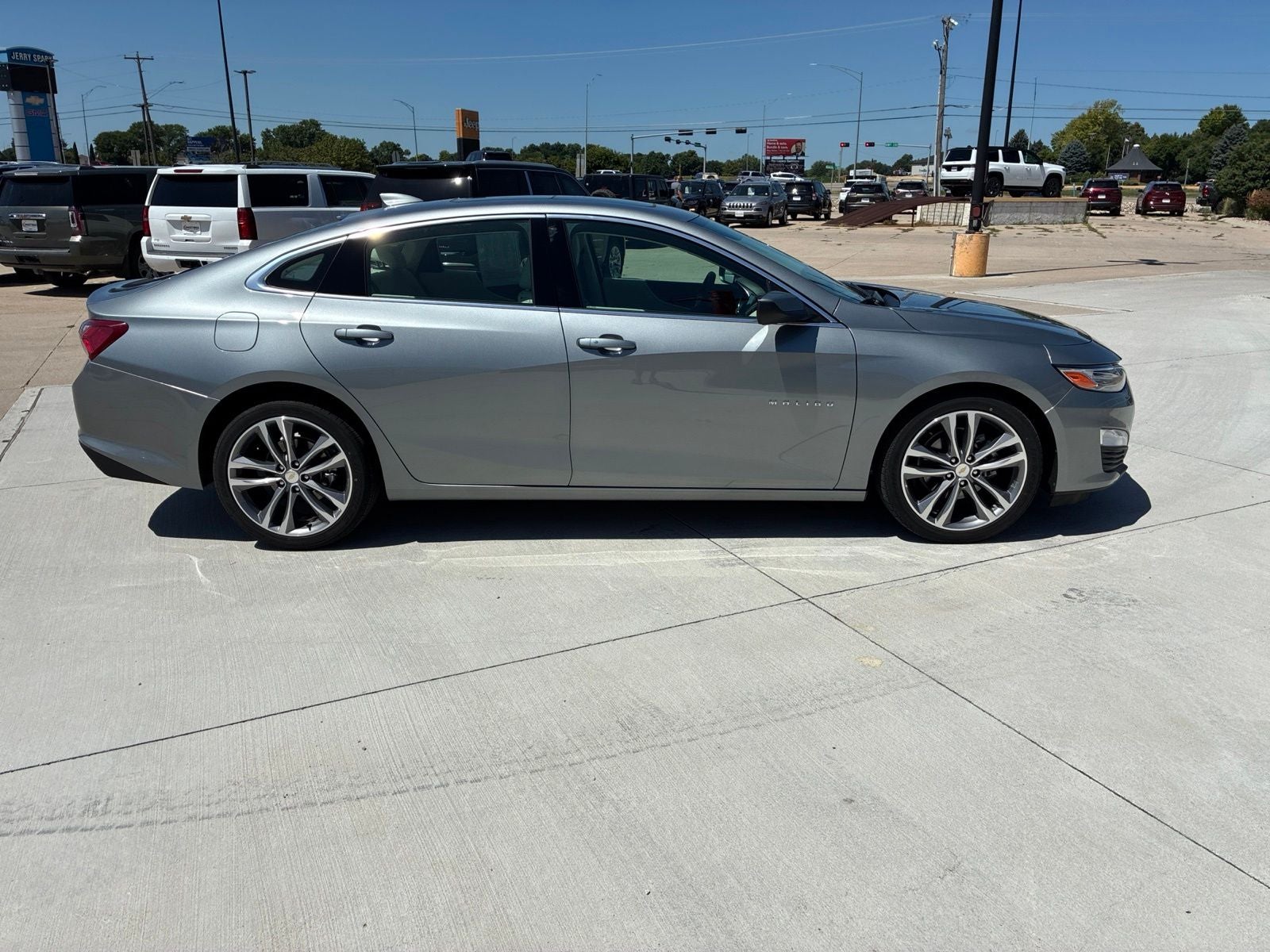 2023 Chevrolet Malibu FWD 2LT