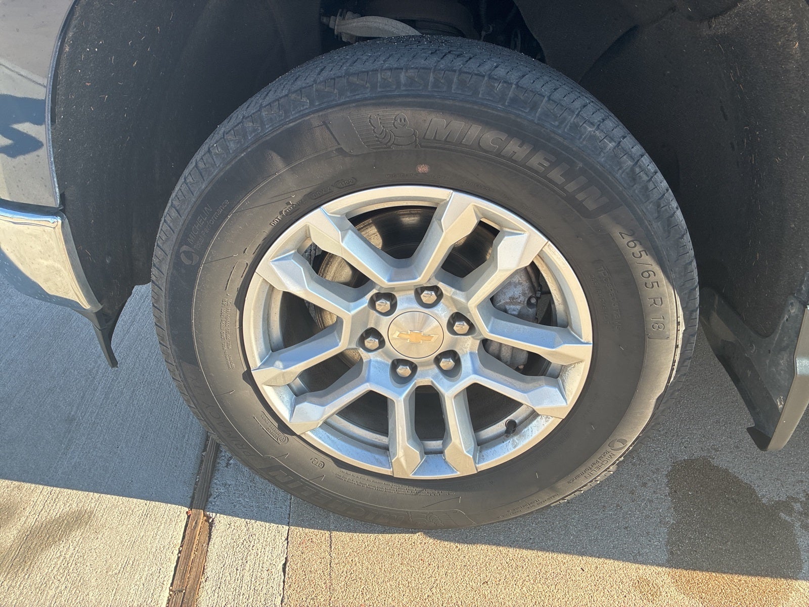 2022 Chevrolet Silverado 1500 4WD Crew Cab Short Bed LT with 2FL