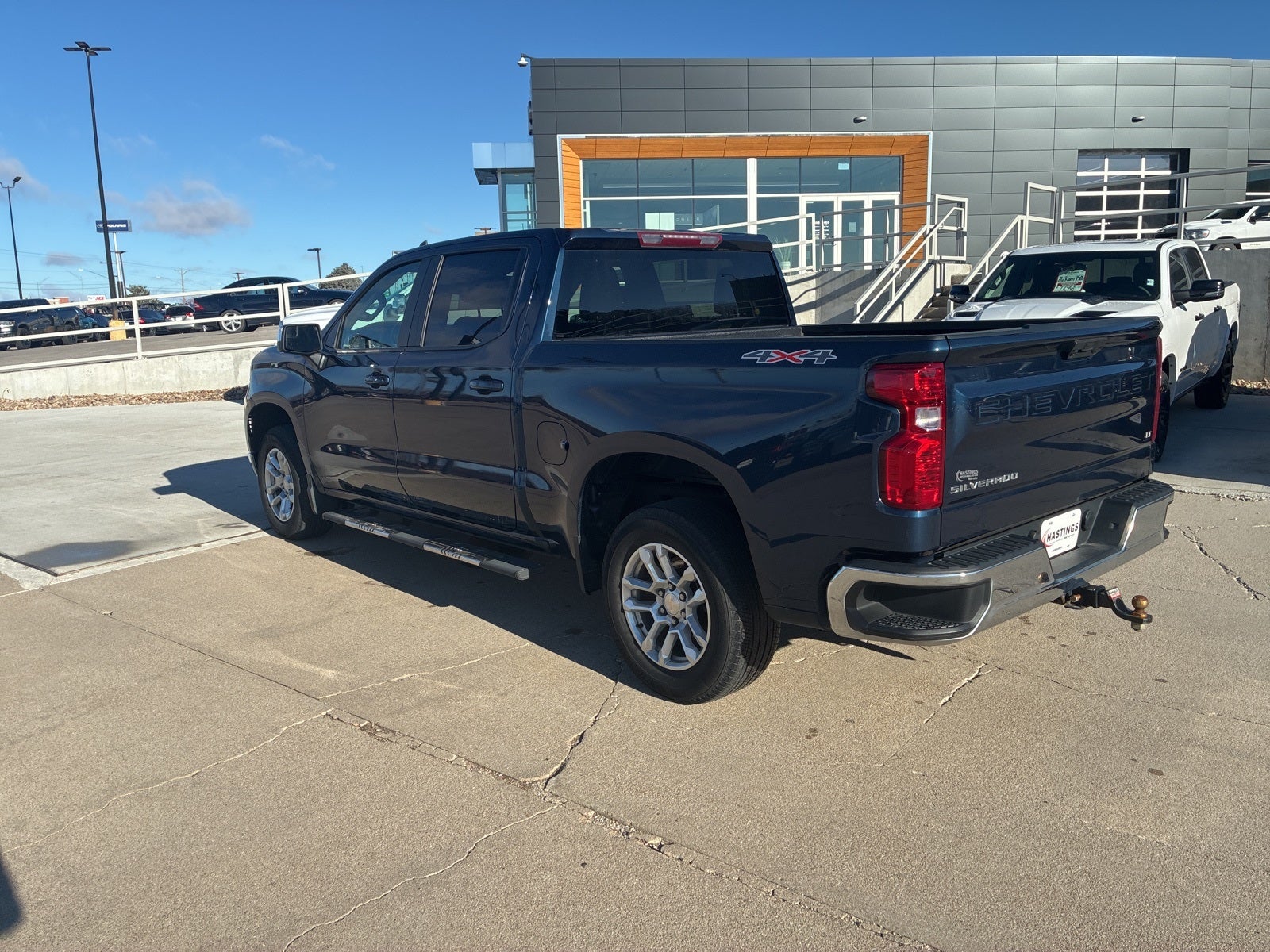 2022 Chevrolet Silverado 1500 4WD Crew Cab Short Bed LT with 2FL