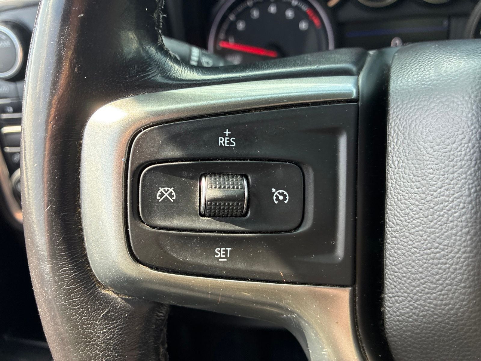 2022 Chevrolet Silverado 1500 LTD 4WD Crew Cab Short Bed LT