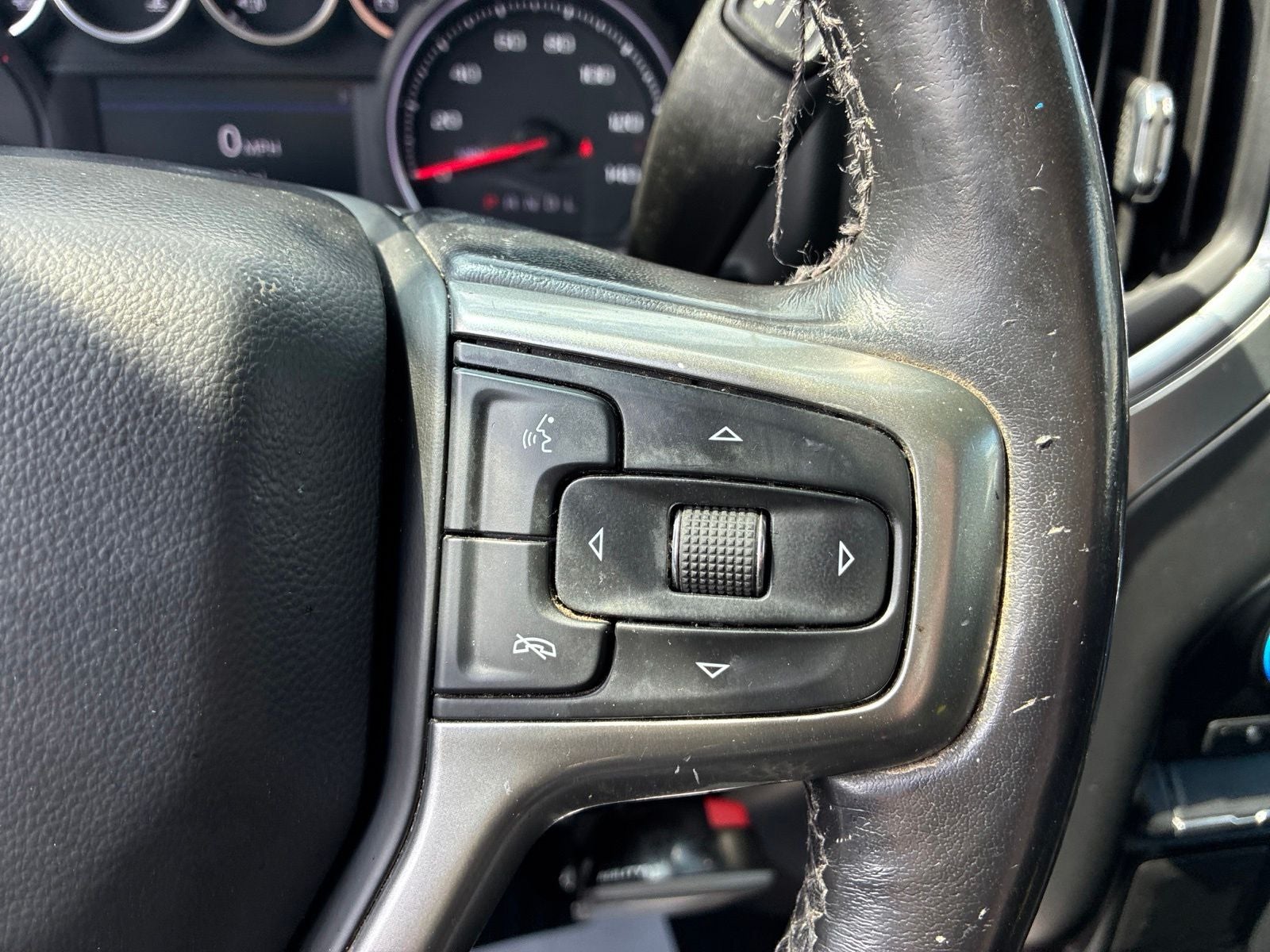 2022 Chevrolet Silverado 1500 LTD 4WD Crew Cab Short Bed LT