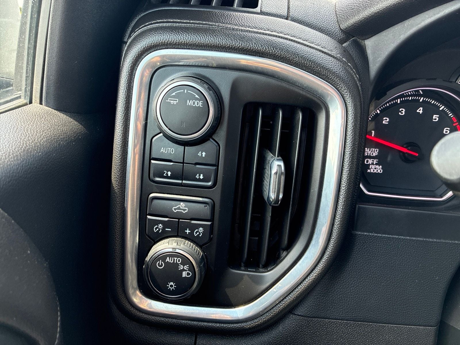 2022 Chevrolet Silverado 1500 LTD 4WD Crew Cab Short Bed LT