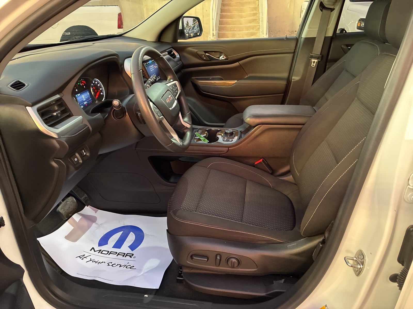 2023 GMC Acadia AWD SLE