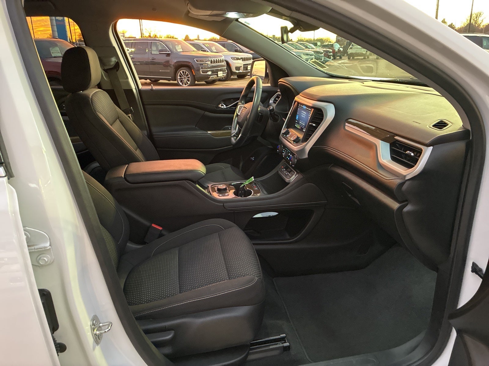 2023 GMC Acadia AWD SLE