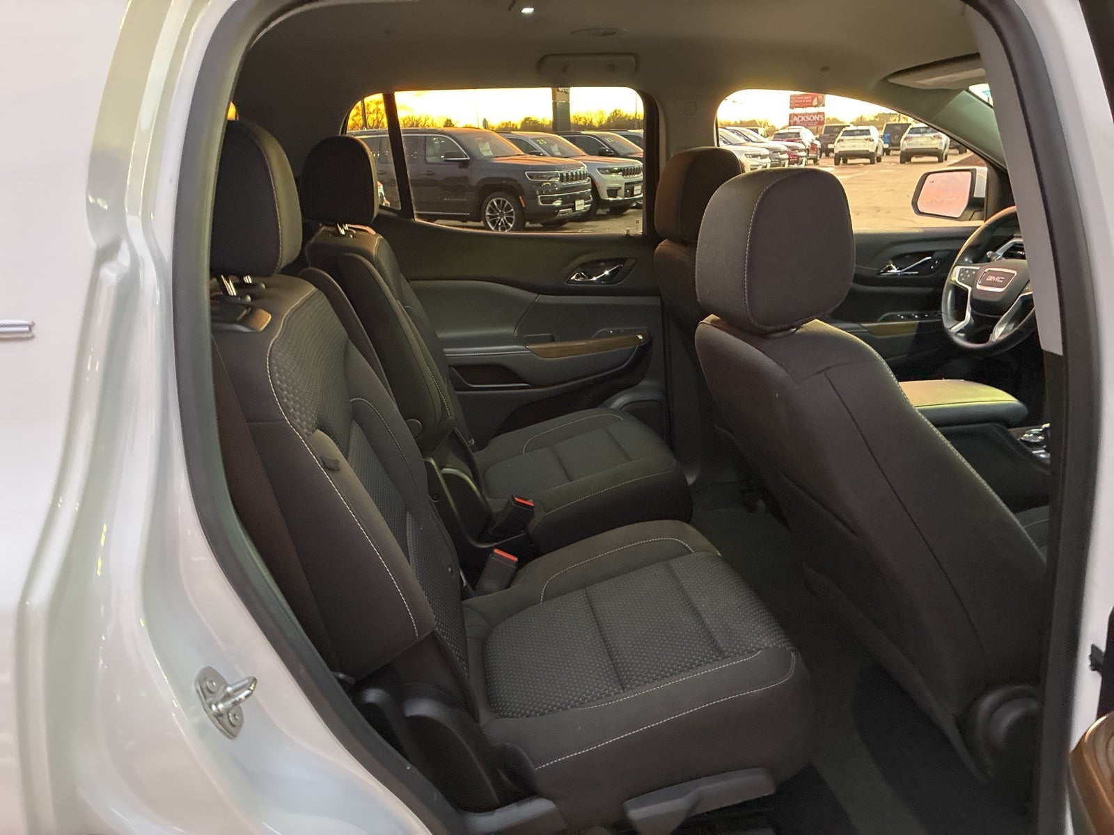 2023 GMC Acadia AWD SLE