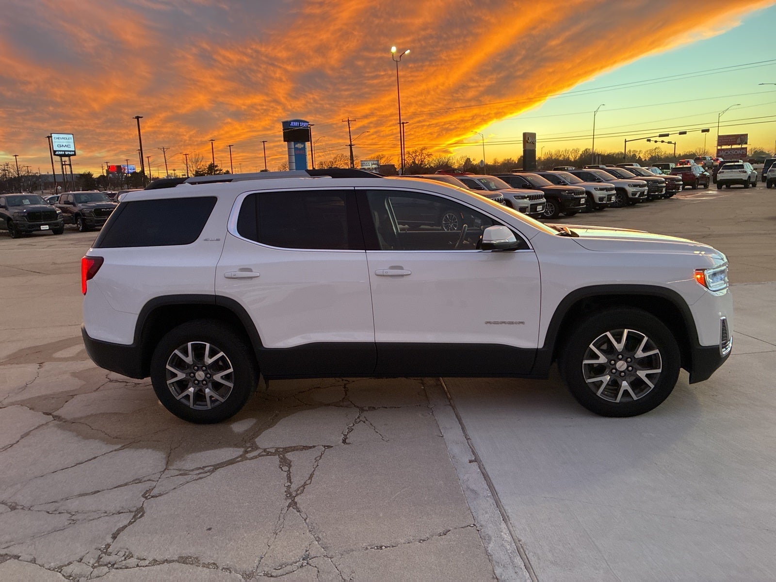 2023 GMC Acadia AWD SLE