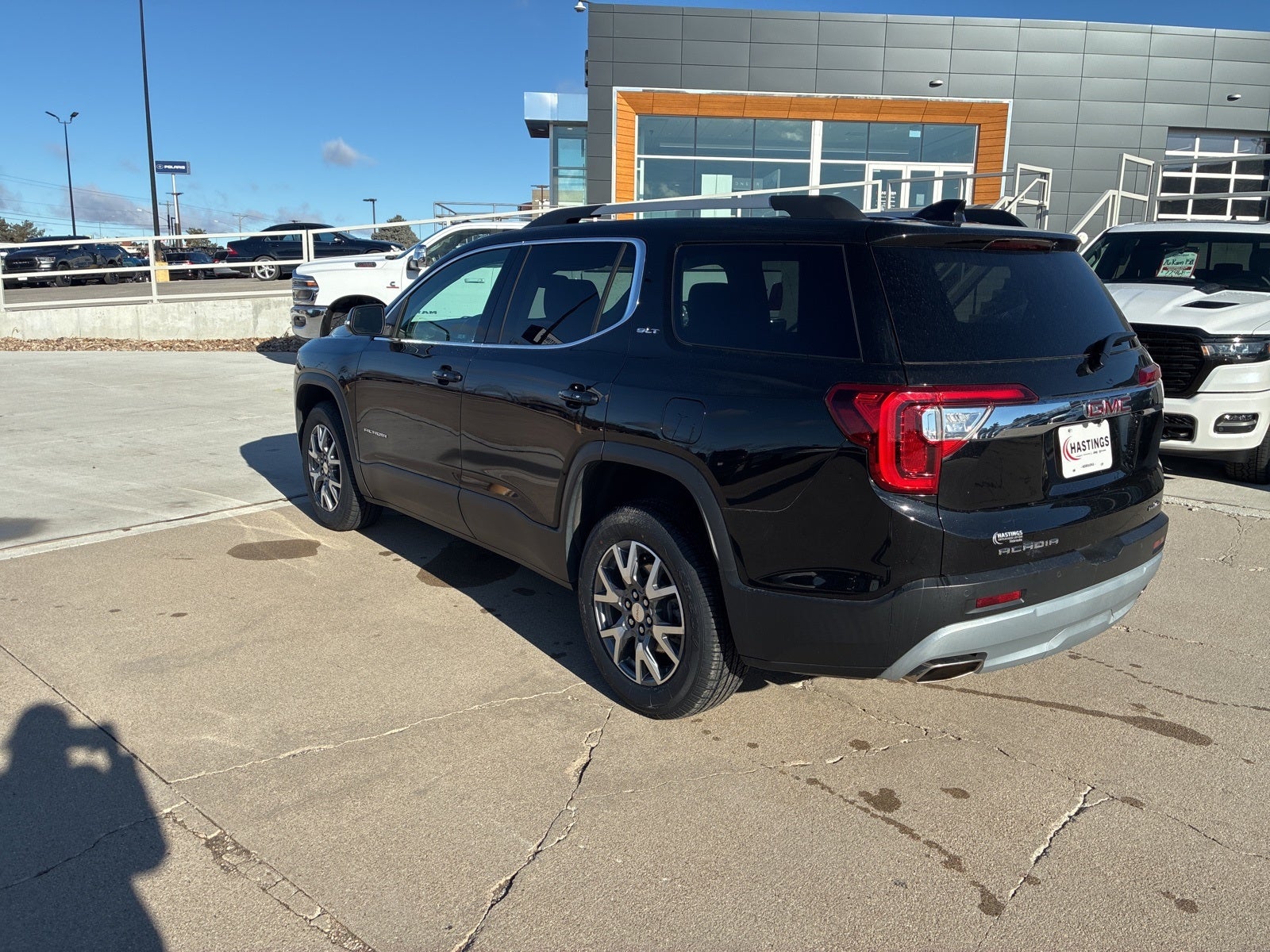 2023 GMC Acadia SLT