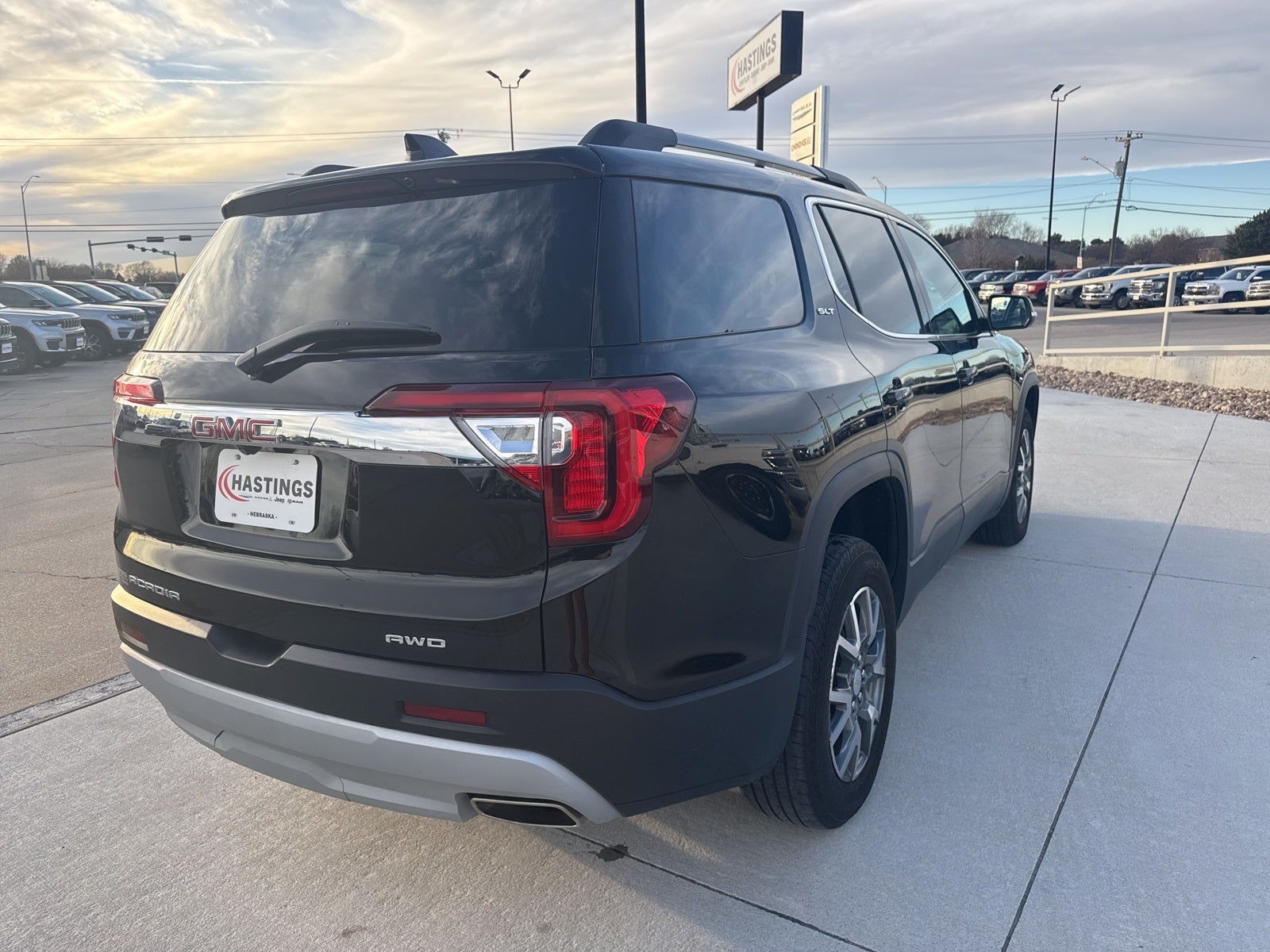 2023 GMC Acadia SLT