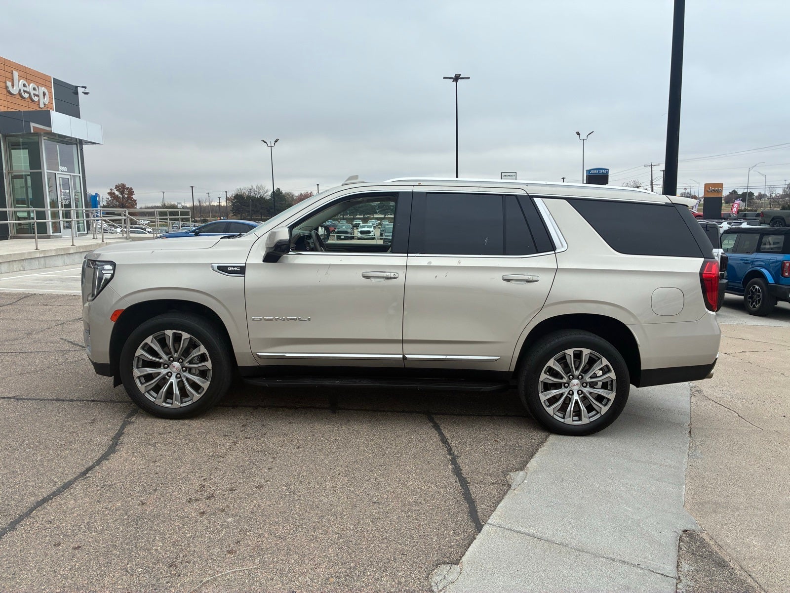 2021 GMC Yukon 4WD Denali
