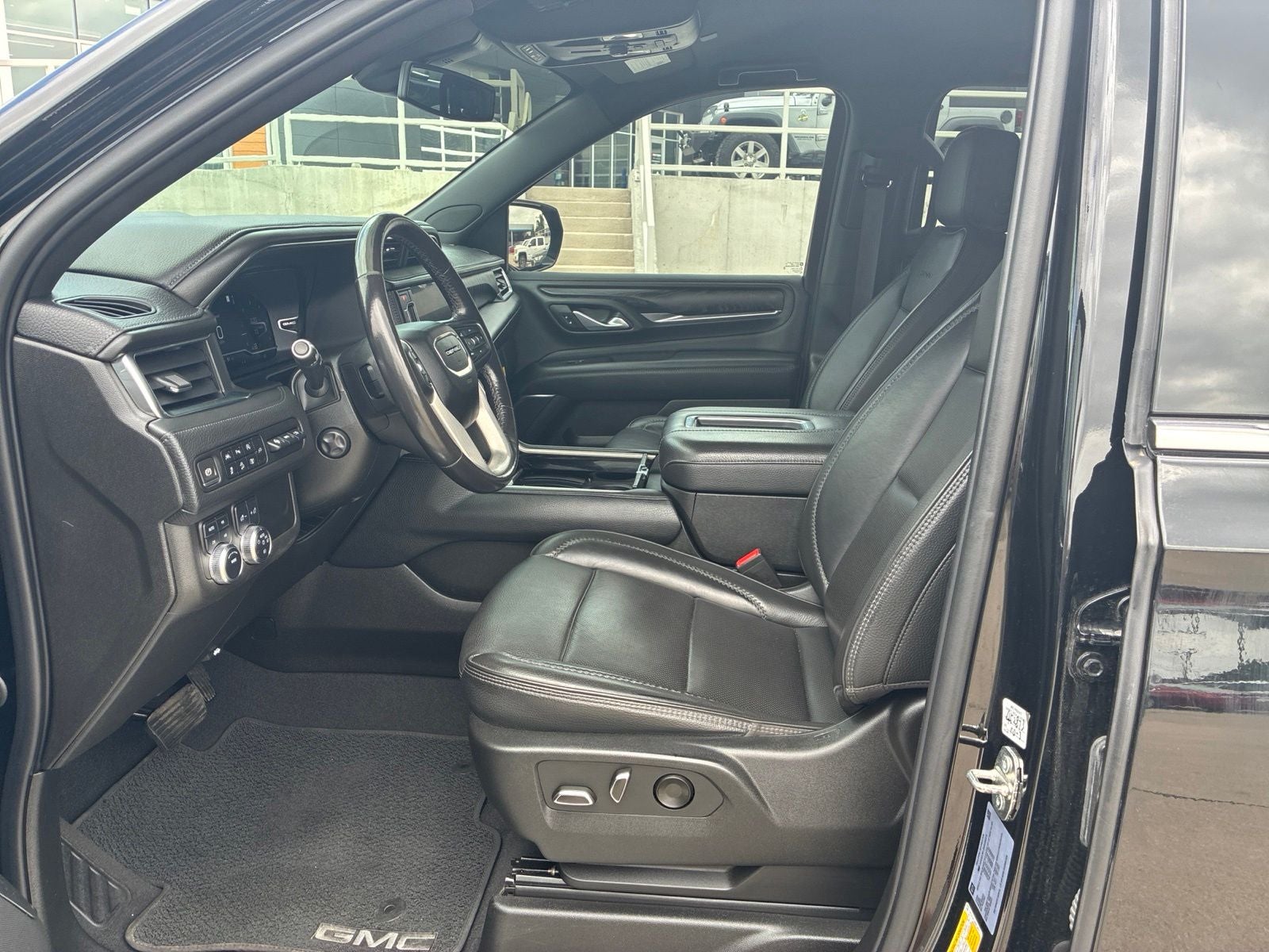 2022 GMC Yukon XL 4WD Denali