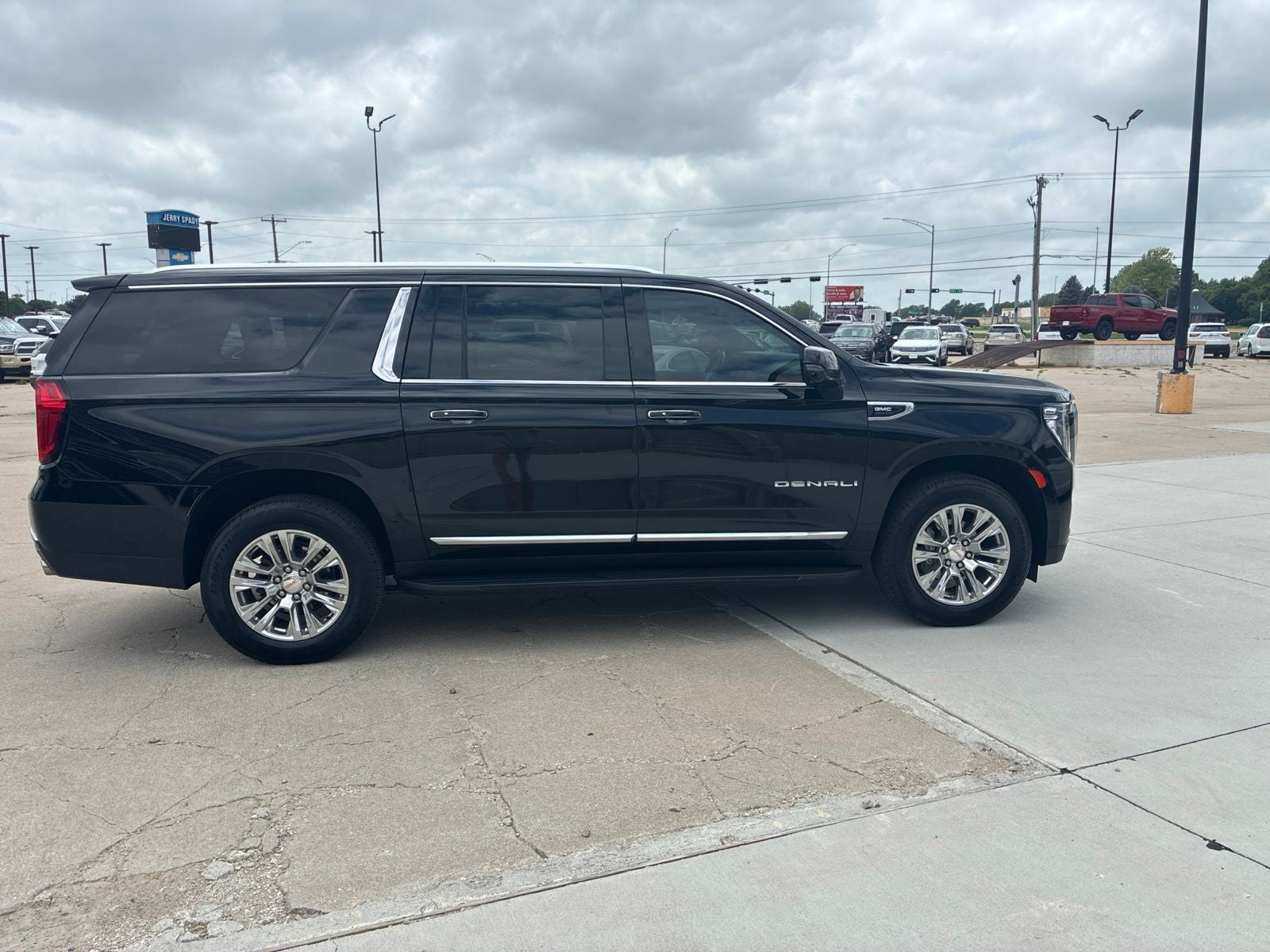 2022 GMC Yukon XL 4WD Denali