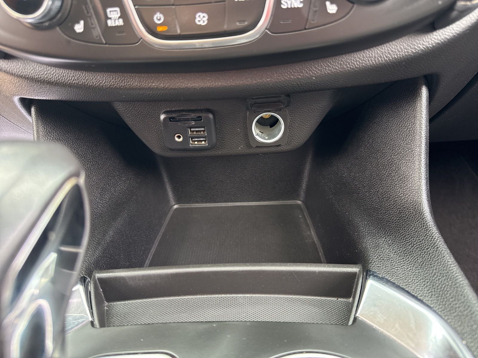 2021 Chevrolet Traverse FWD LT Leather