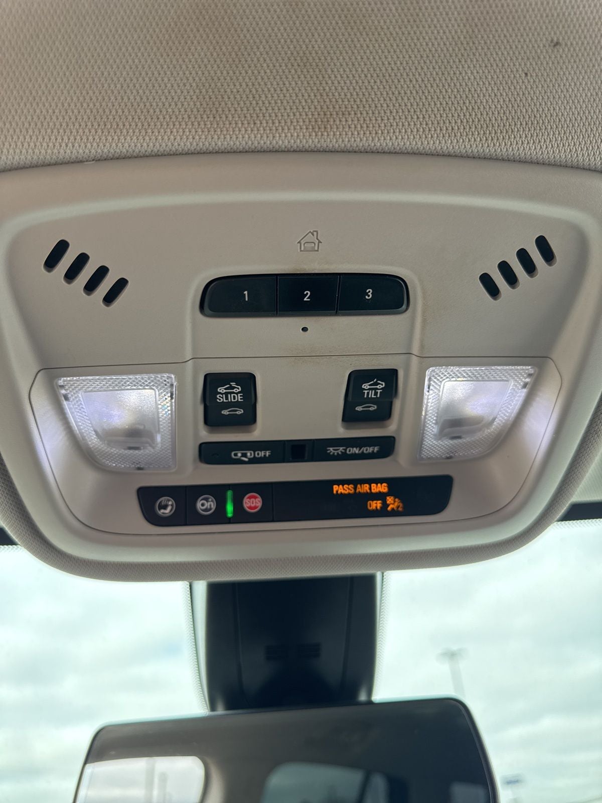 2021 Chevrolet Traverse FWD LT Leather