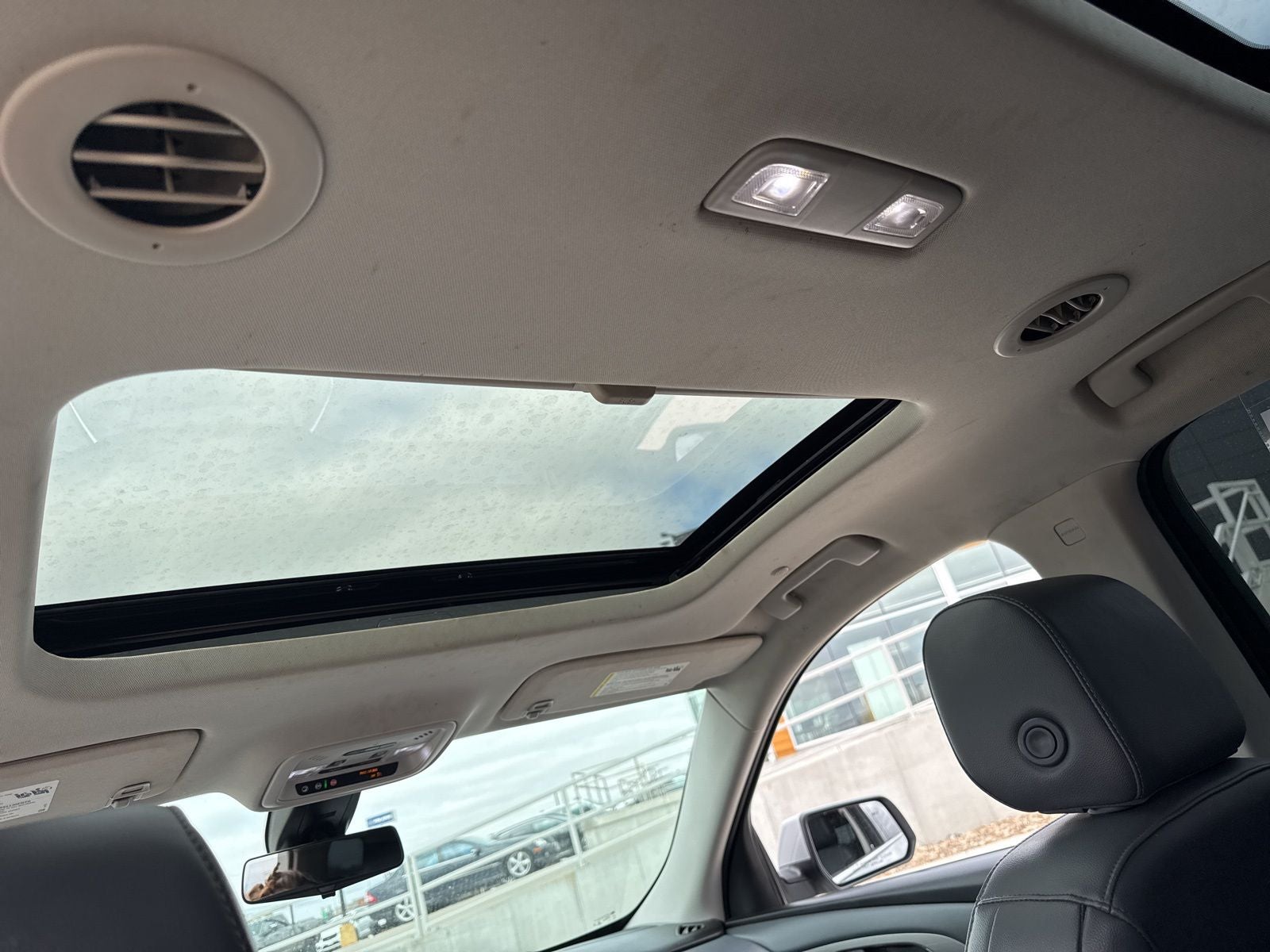 2021 Chevrolet Traverse FWD LT Leather