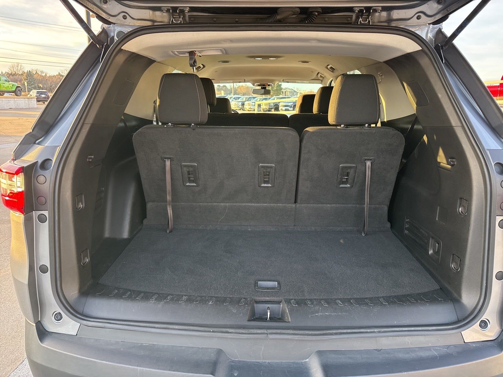 2020 Chevrolet Traverse AWD LS