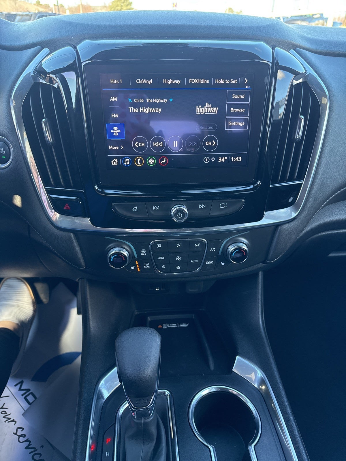 2023 Chevrolet Traverse AWD LT Cloth