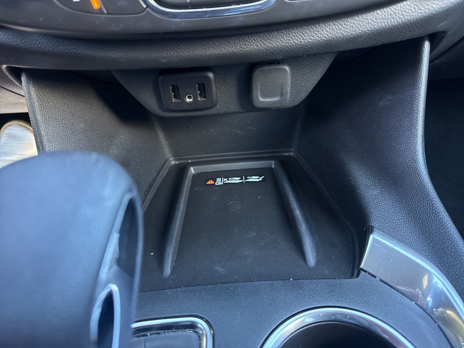 2023 Chevrolet Traverse AWD LT Cloth