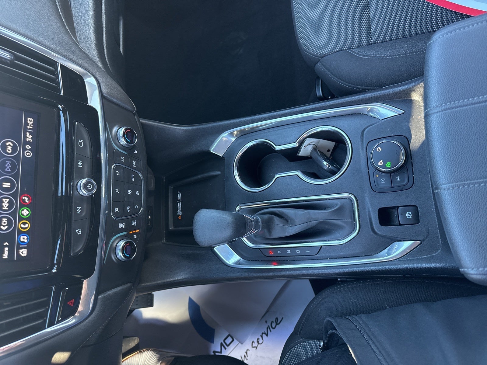 2023 Chevrolet Traverse AWD LT Cloth