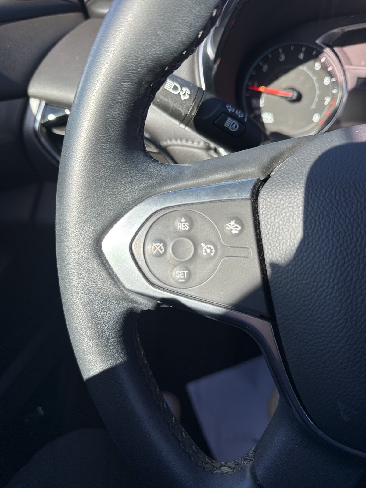 2023 Chevrolet Traverse AWD LT Cloth