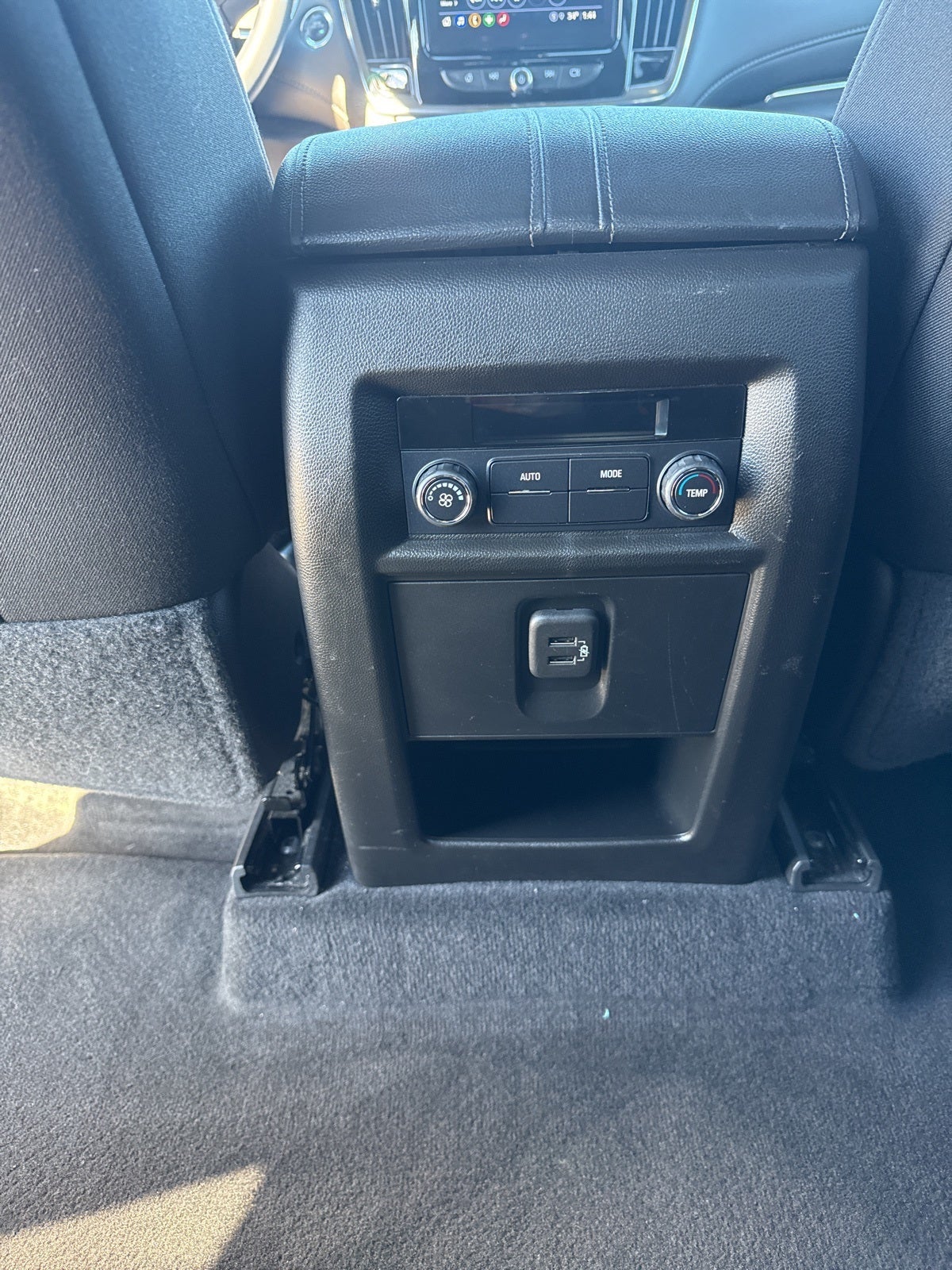 2023 Chevrolet Traverse AWD LT Cloth