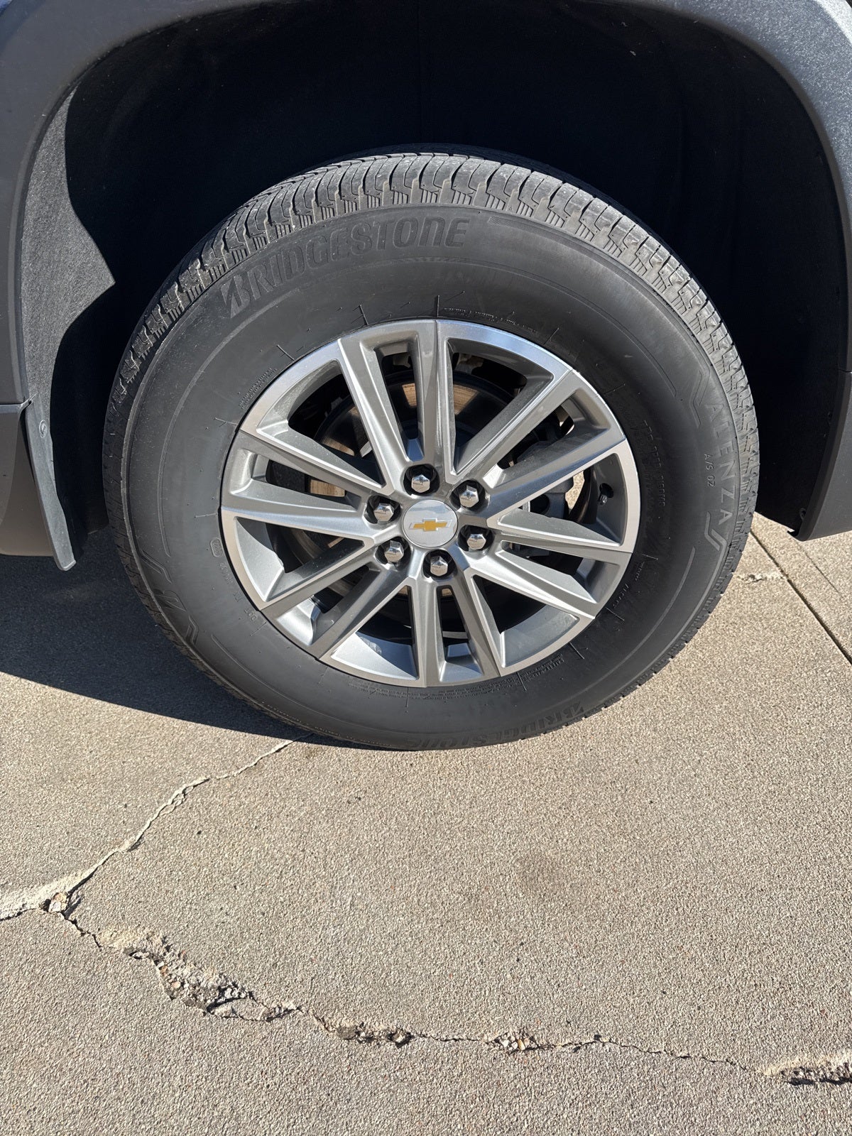 2023 Chevrolet Traverse AWD LT Cloth