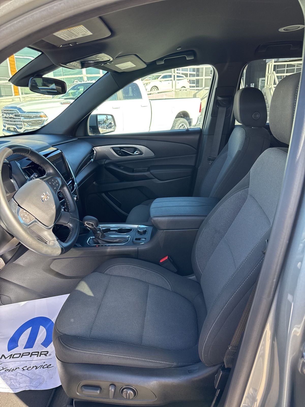 2023 Chevrolet Traverse AWD LT Cloth