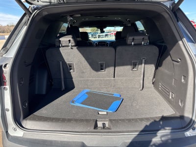 2023 Chevrolet Traverse AWD LT Cloth