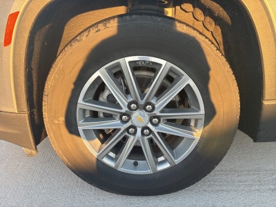 2023 Chevrolet Traverse AWD LT Leather