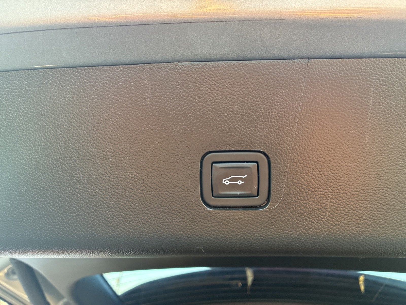 2023 Chevrolet Traverse AWD LT Leather